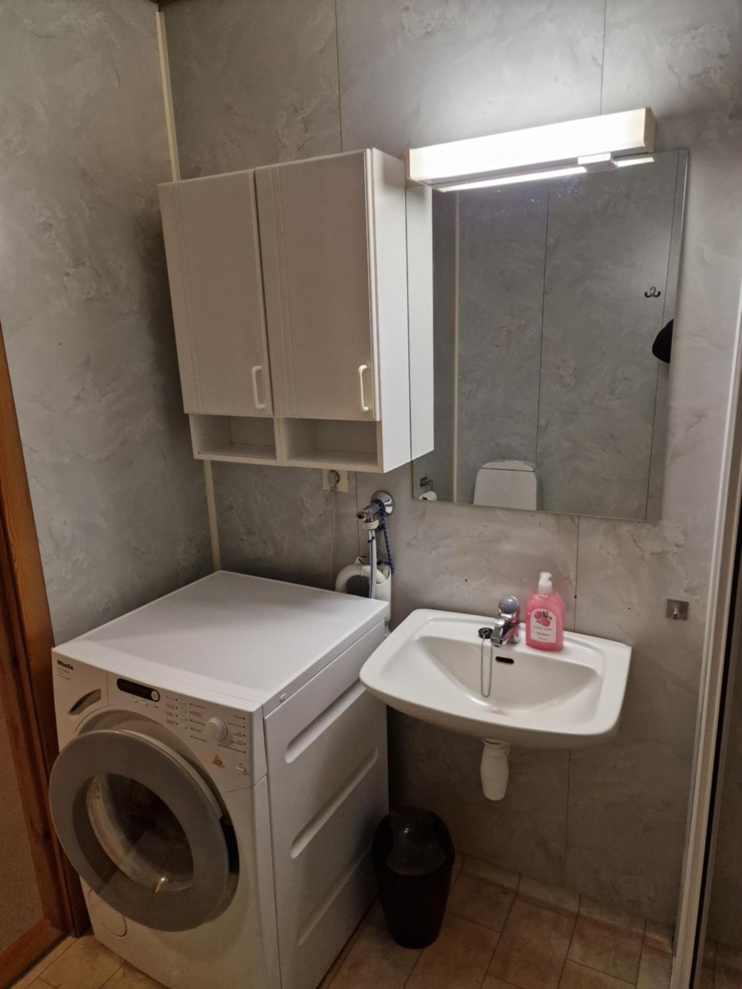 Rom Sentralt I Sogndal Pansiyon Dış mekan fotoğraf
