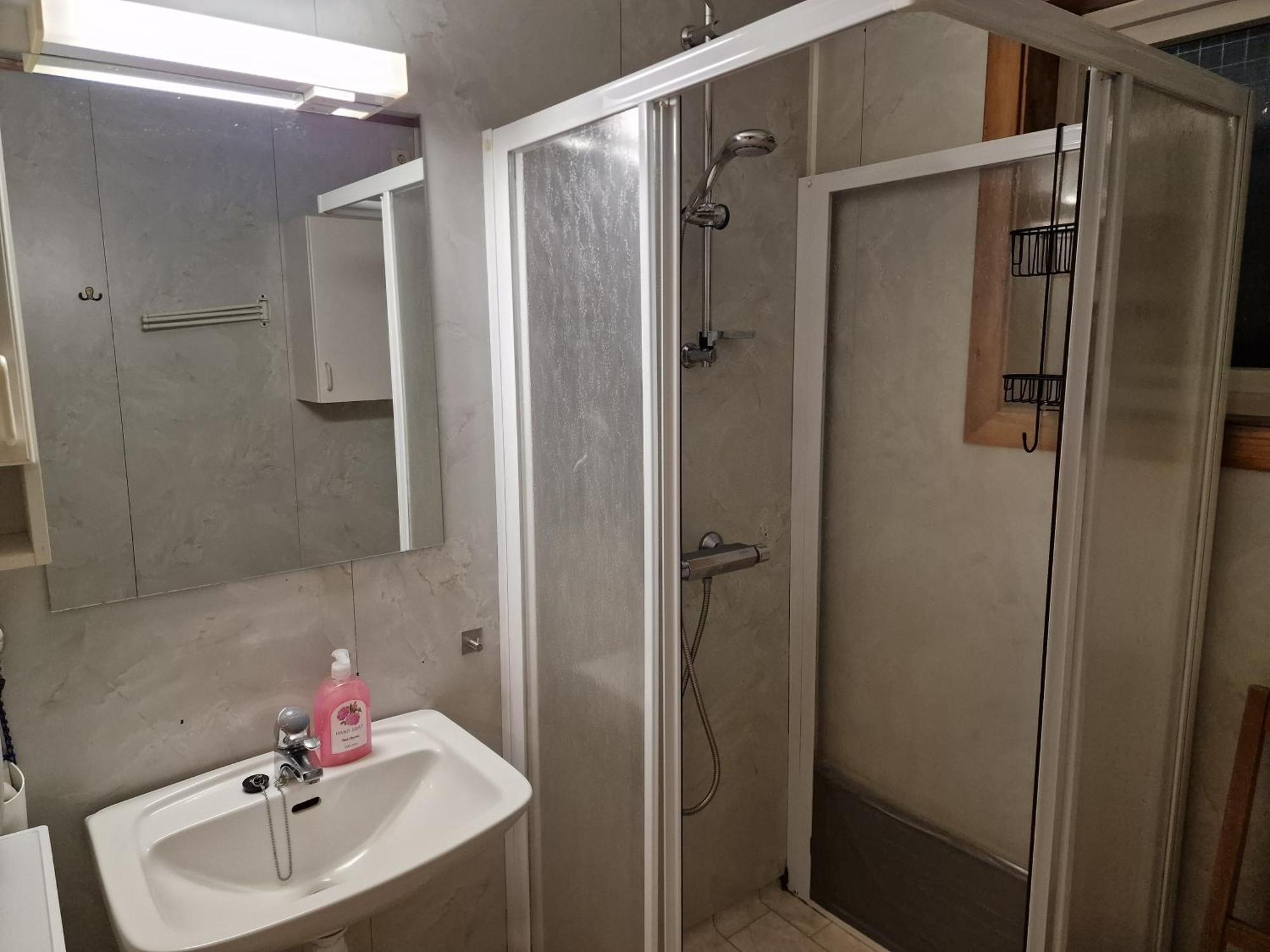 Rom Sentralt I Sogndal Pansiyon Dış mekan fotoğraf