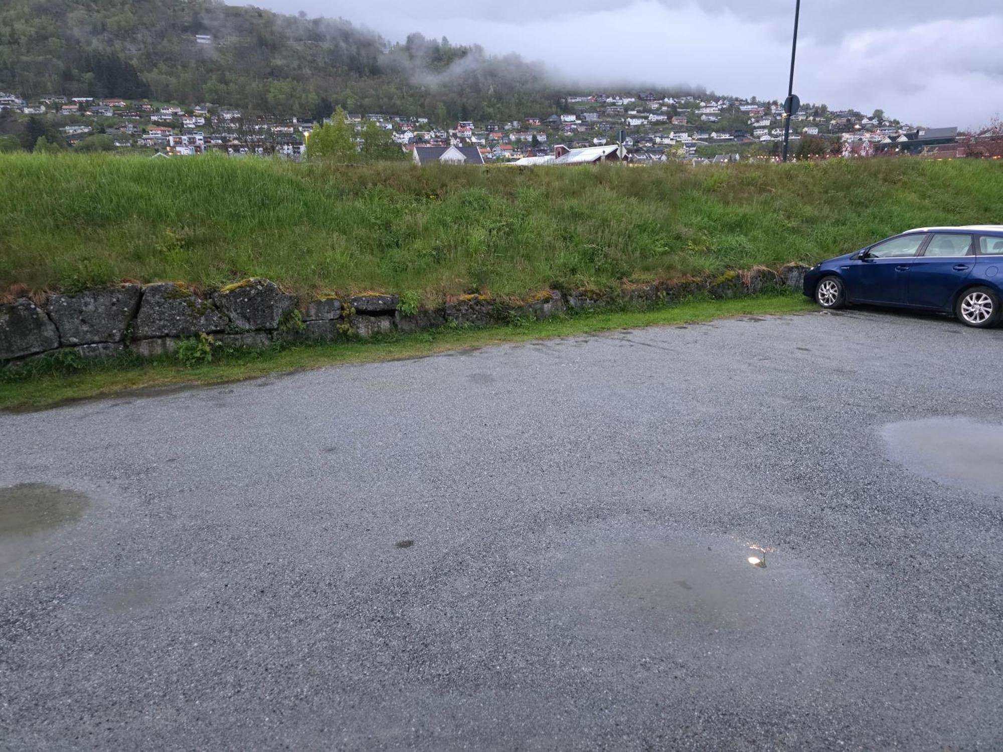 Rom Sentralt I Sogndal Pansiyon Dış mekan fotoğraf